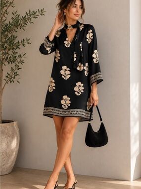Le Lis black floral dress Large